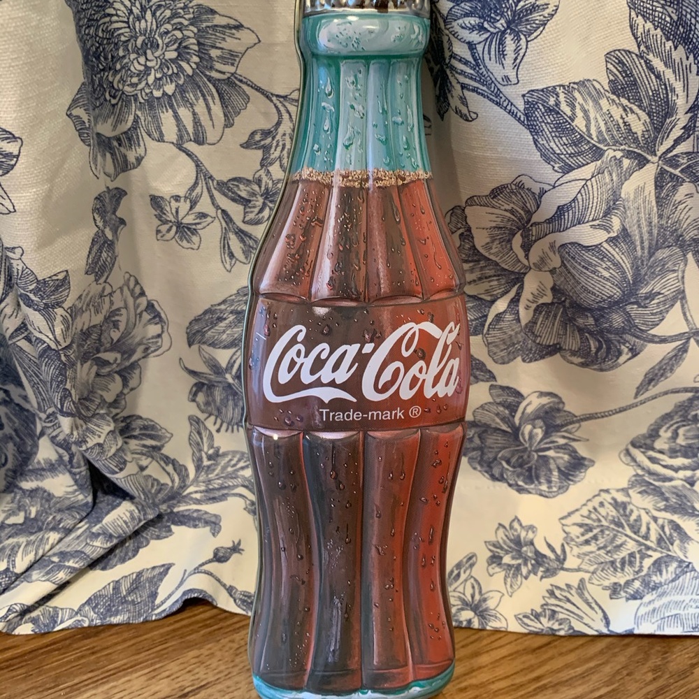 Coca Cola Collectors Tin With Five Pencils